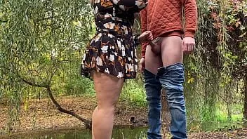 Play Fat ass milf knows how to masturbate outdoors