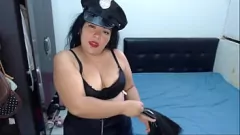 Riproduci Whips Whips e mungi polizia della latina
