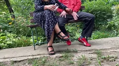 Jouer Bbw milf ne peut pas en avoir assez de cette grosse bite: éjaculation publique dans le parc