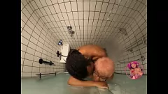 تشغيل الأبنوس Cosplayer's Shower Fantasy تم الوفاء به مع بي بي سي