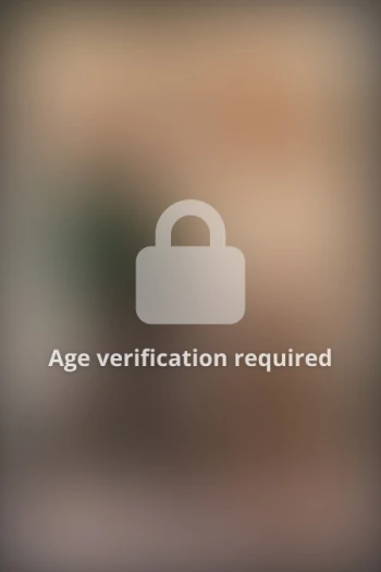 अभिनेता Phoenix Marie